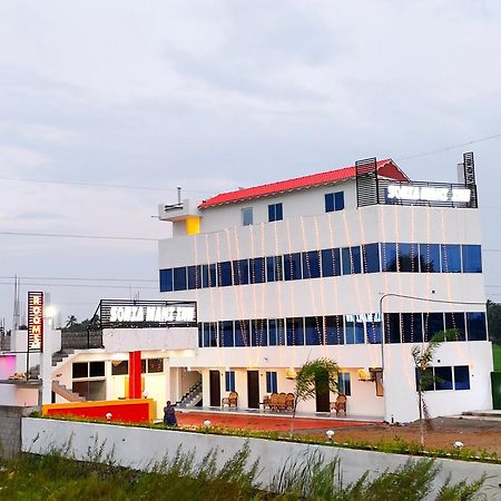 Hotel Sonia Mahi Inn Канякумари Екстериор снимка
